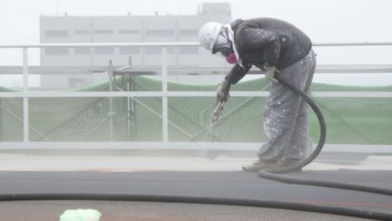 ショットブラストとは？サンドブラストとの違いとデメリットを解説