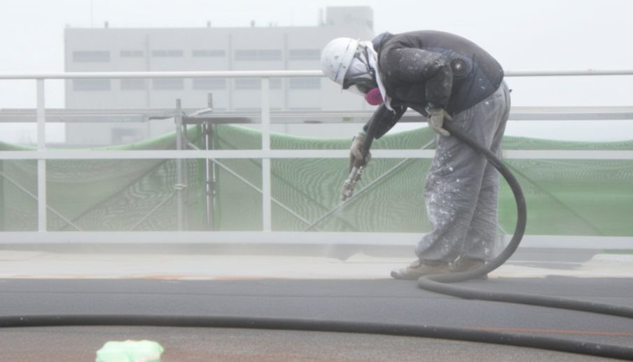 ショットブラストとは？サンドブラストとの違いとデメリットを解説