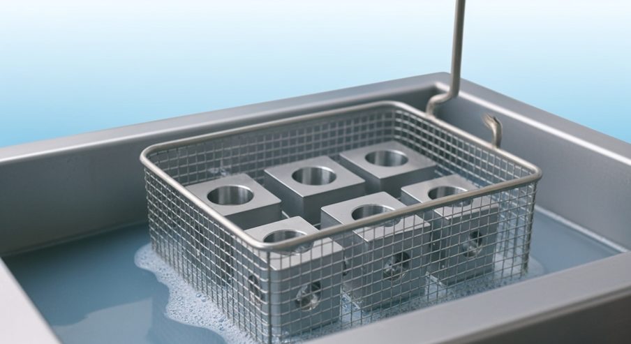 酸洗いとは？廃液・水素脆性のデメリットと代替工法を解説